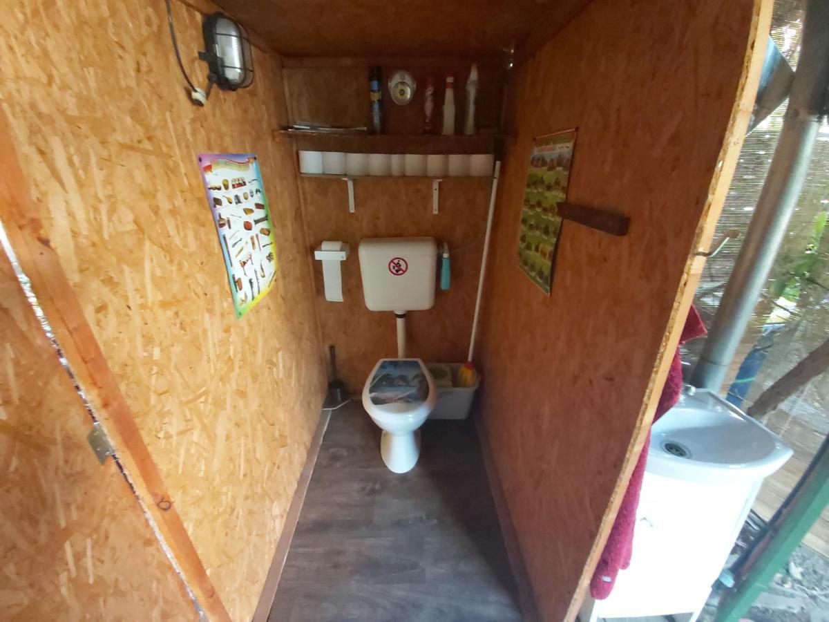 Relax Bungalow Terrace, Glamping Fahaz Сиофок Екстериор снимка
