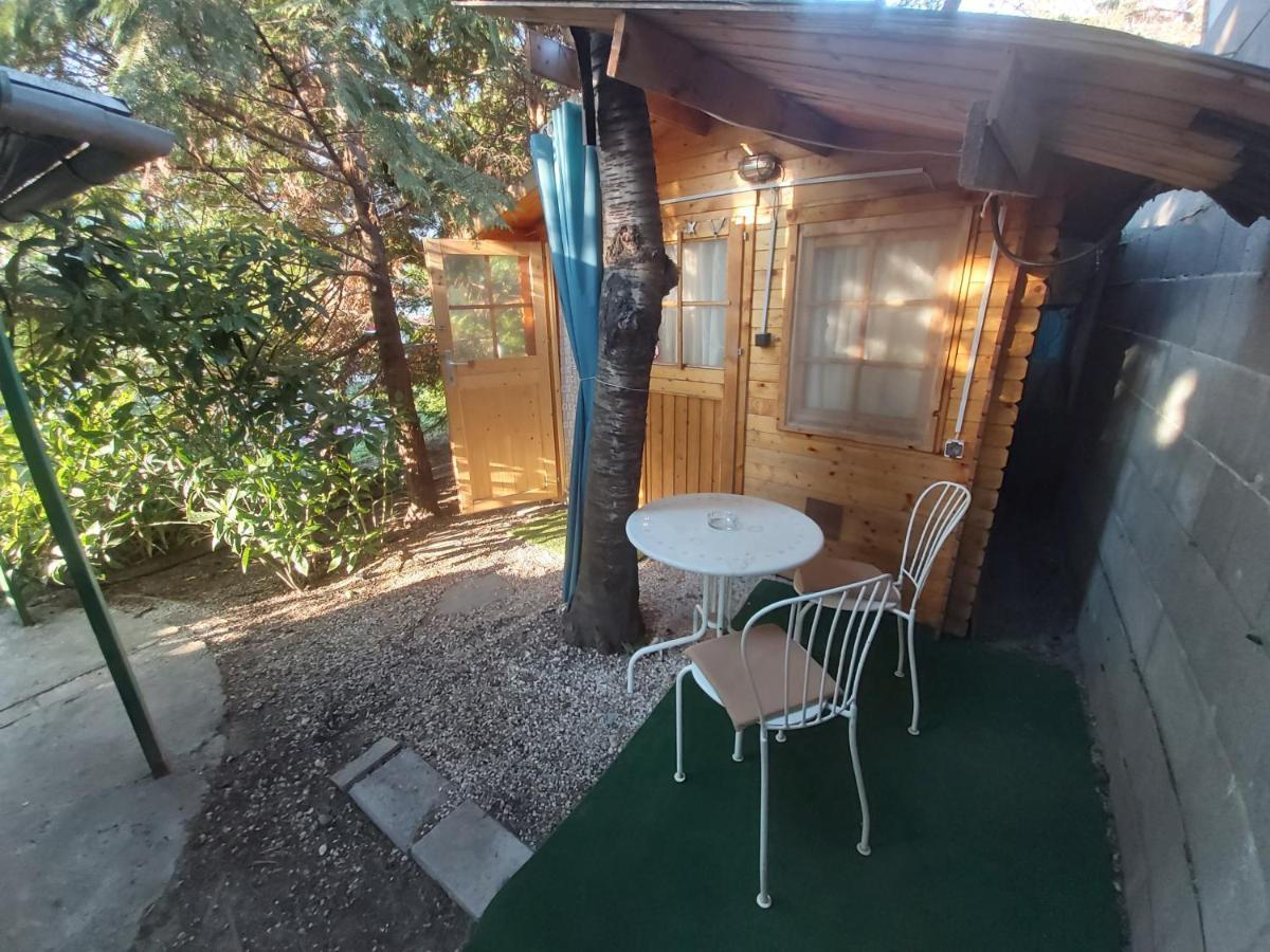 Relax Bungalow Terrace, Glamping Fahaz Сиофок Екстериор снимка