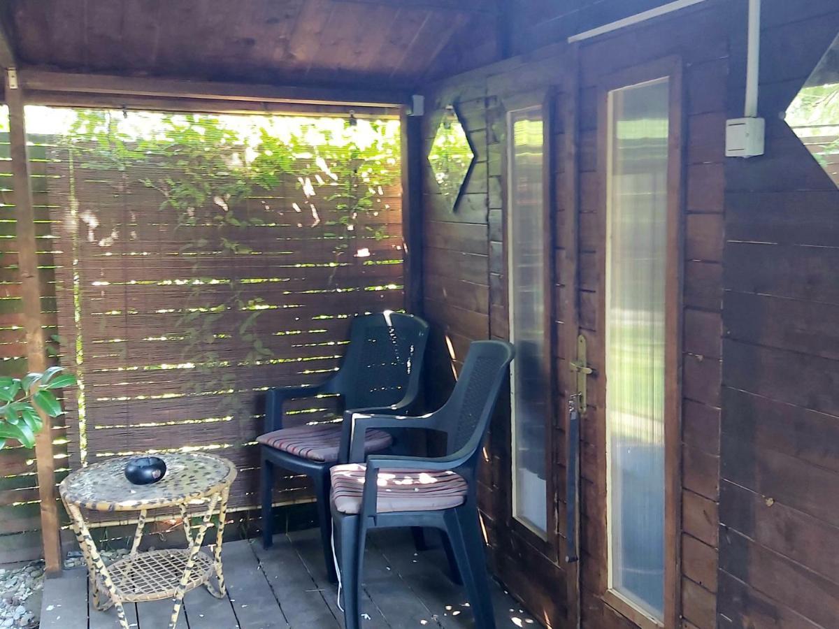 Relax Bungalow Terrace, Glamping Fahaz Сиофок Екстериор снимка