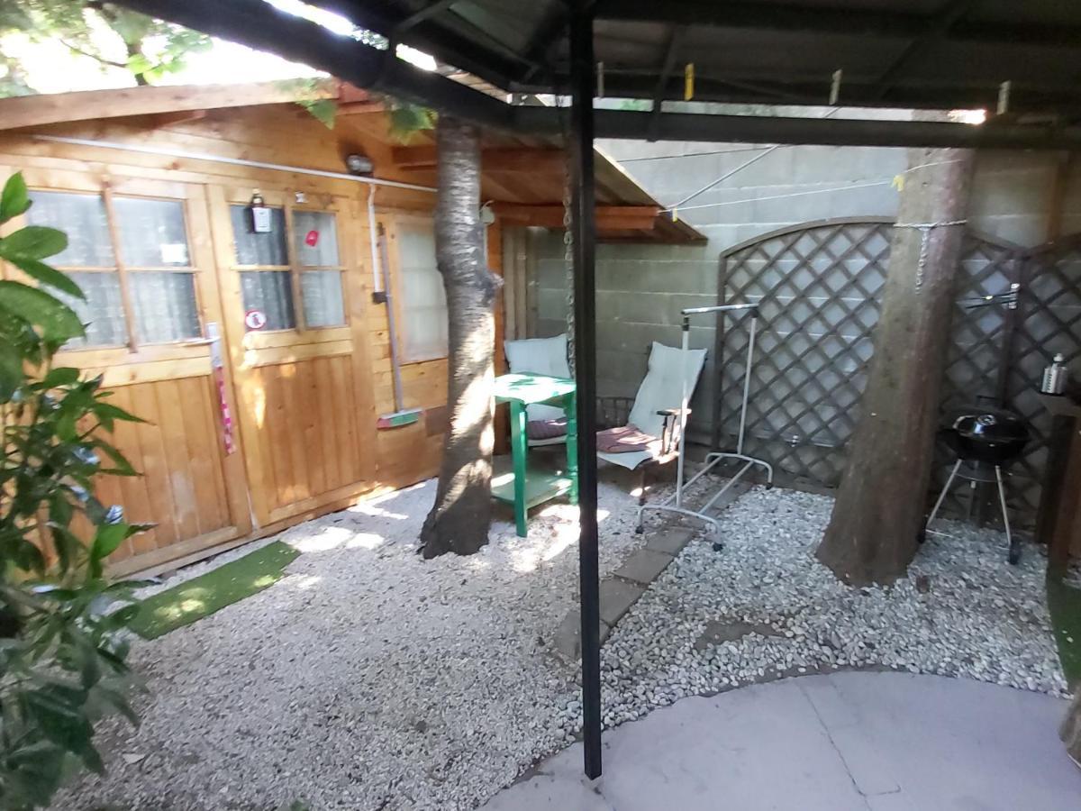 Relax Bungalow Terrace, Glamping Fahaz Сиофок Екстериор снимка