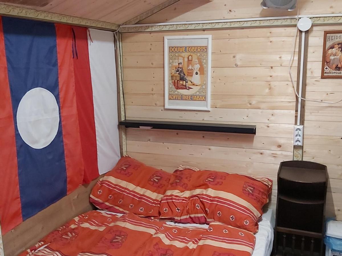 Relax Bungalow Terrace, Glamping Fahaz Сиофок Екстериор снимка