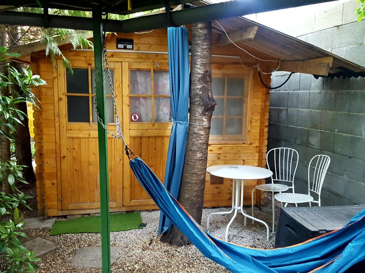 Relax Bungalow Terrace, Glamping Fahaz Сиофок Екстериор снимка