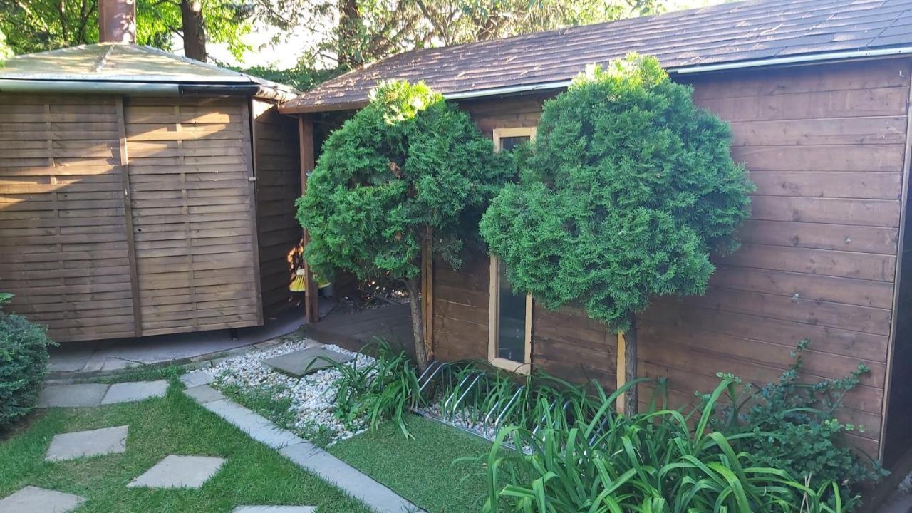 Relax Bungalow Terrace, Glamping Fahaz Сиофок Екстериор снимка